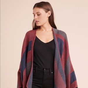 BB Dakota blanket poncho